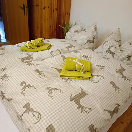 Daire Sunwood Apartment-ferienwohnung Mit Herz Finkenstein am Faaker See