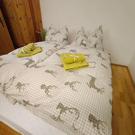 Daire Sunwood Apartment-ferienwohnung Mit Herz Finkenstein am Faaker See